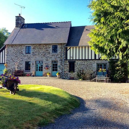 Maison Mai Or La Petite Maison Mai Or La Petite Grange Or All Three La Chapelle-Uree ภายนอก รูปภาพ