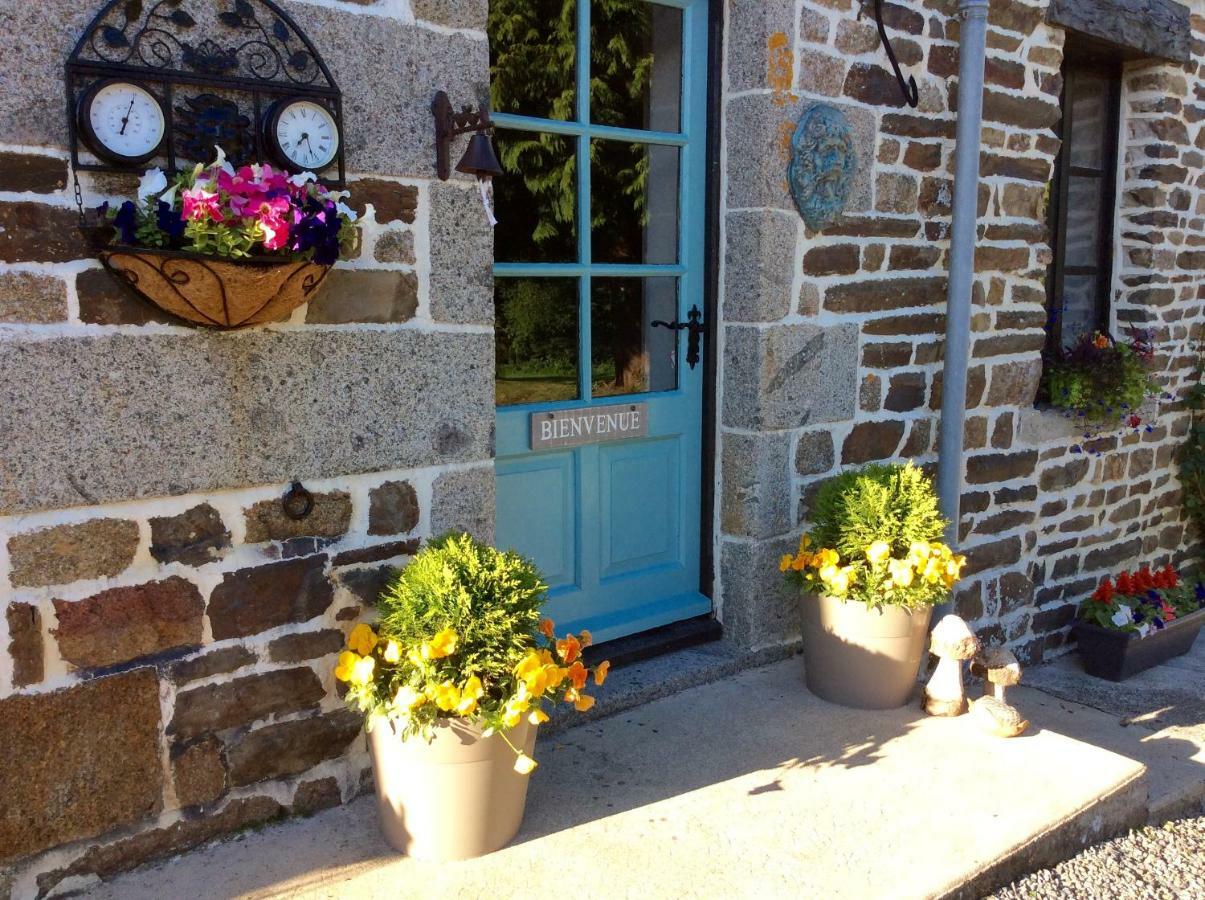 Maison Mai Or La Petite Maison Mai Or La Petite Grange Or All Three La Chapelle-Uree ภายนอก รูปภาพ